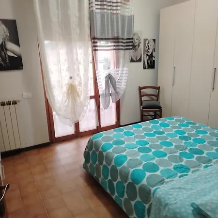 Carmen House 2 *